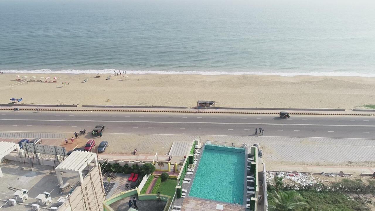 The Bay Suites Sea Facing Hotel- Right On The Golden Beach Puri Exterior photo